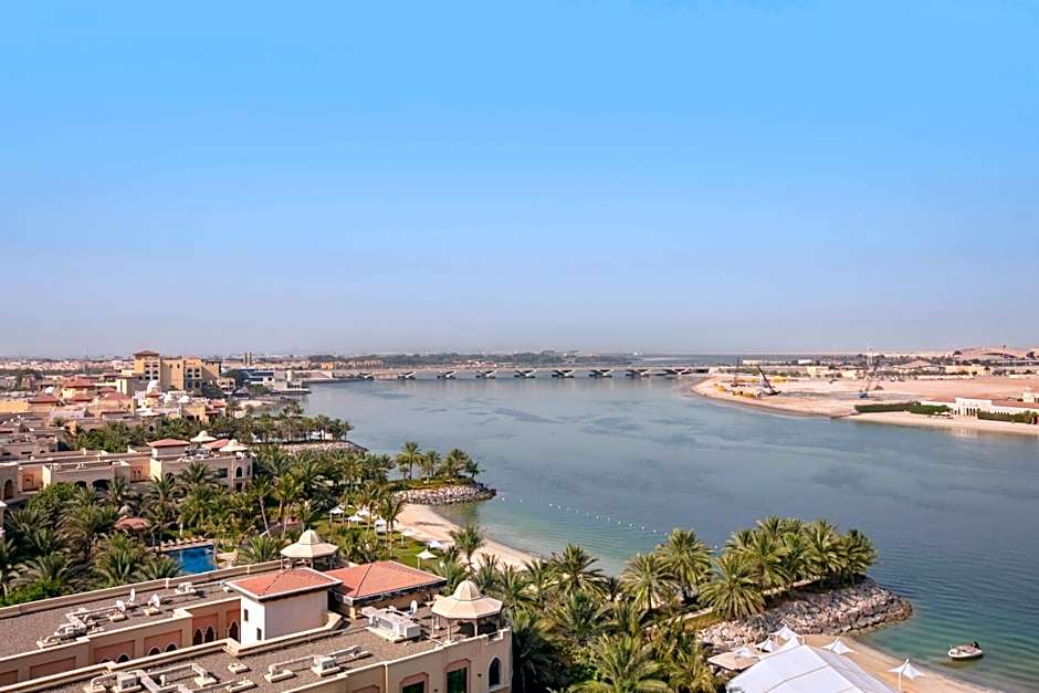 Traders Hotel, Abu Dhabi