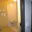 Super 8 by Wyndham Saskatoon Near Downtown