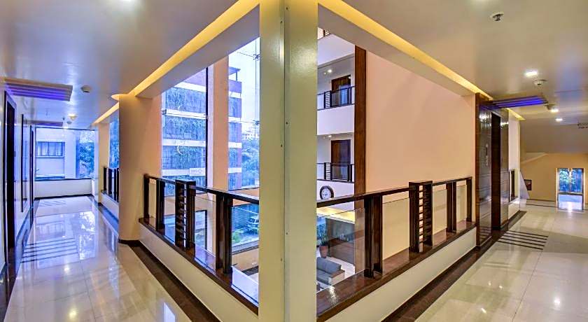 Hotel Lotus Ivy Studios Near Pune Airport