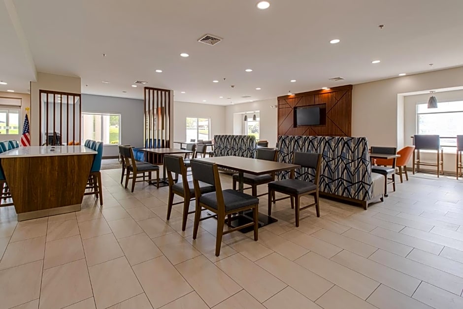 Holiday Inn Express Hartford Newington By IHG