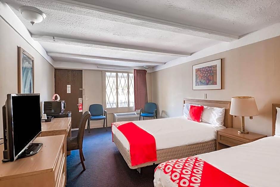 OYO Hotel Wadsworth OH I-76