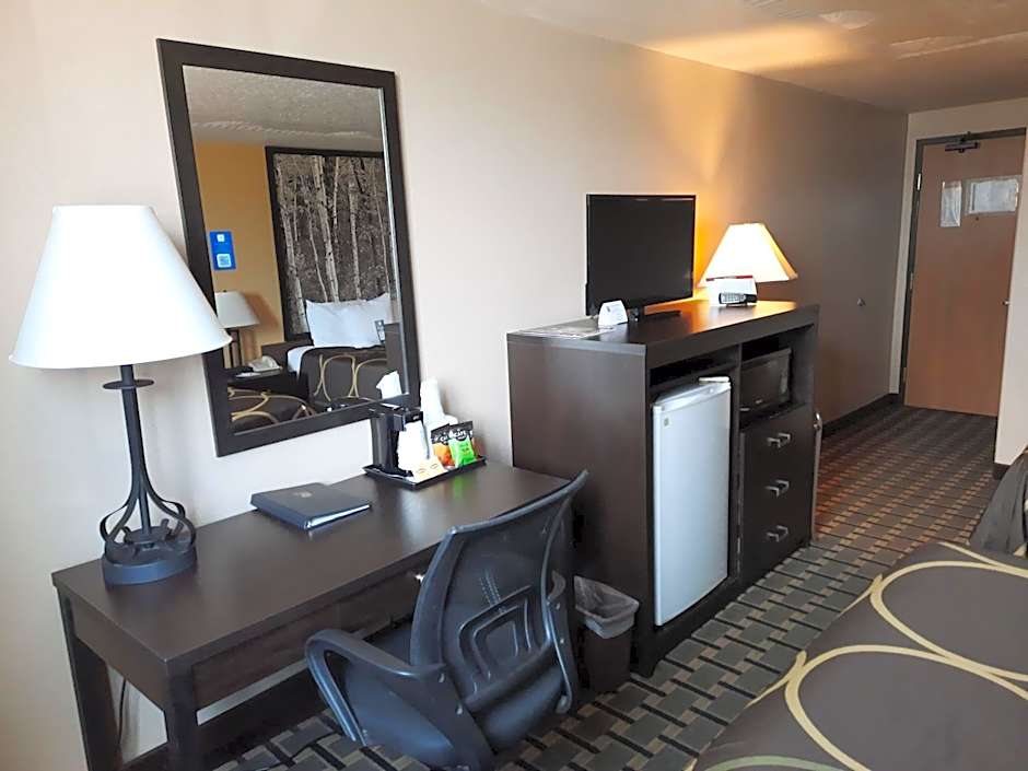 Super 8 by Wyndham Watertown