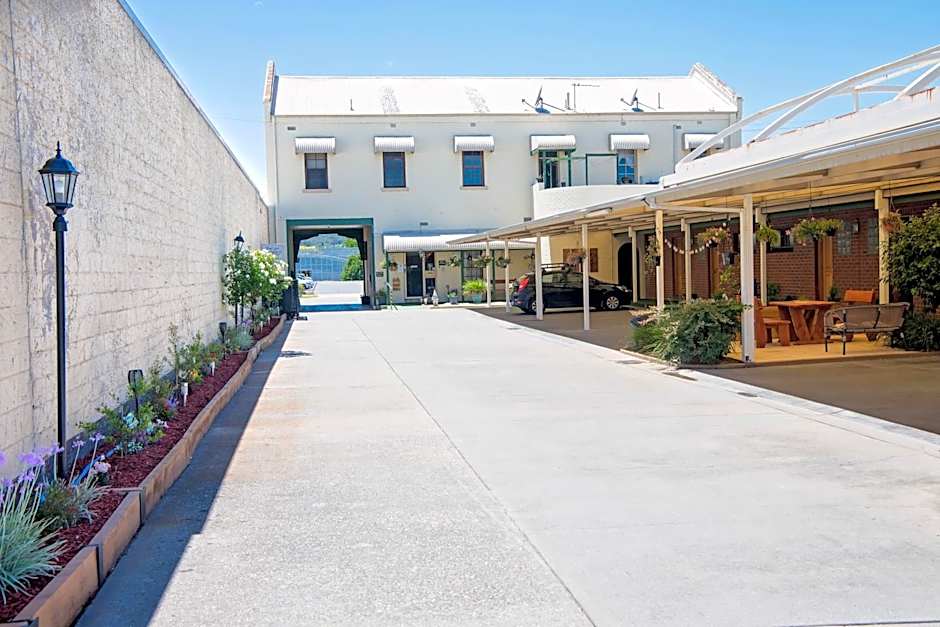 Elm Court Motel