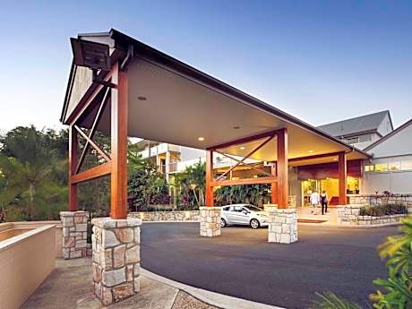 Mercure Clear Mountain Lodge Hotel