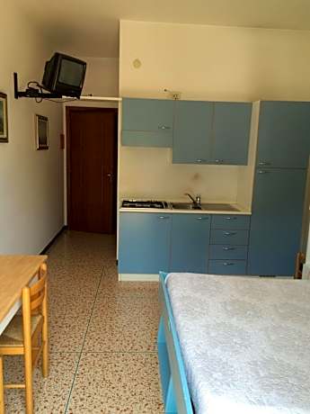 Apartment with Pool View