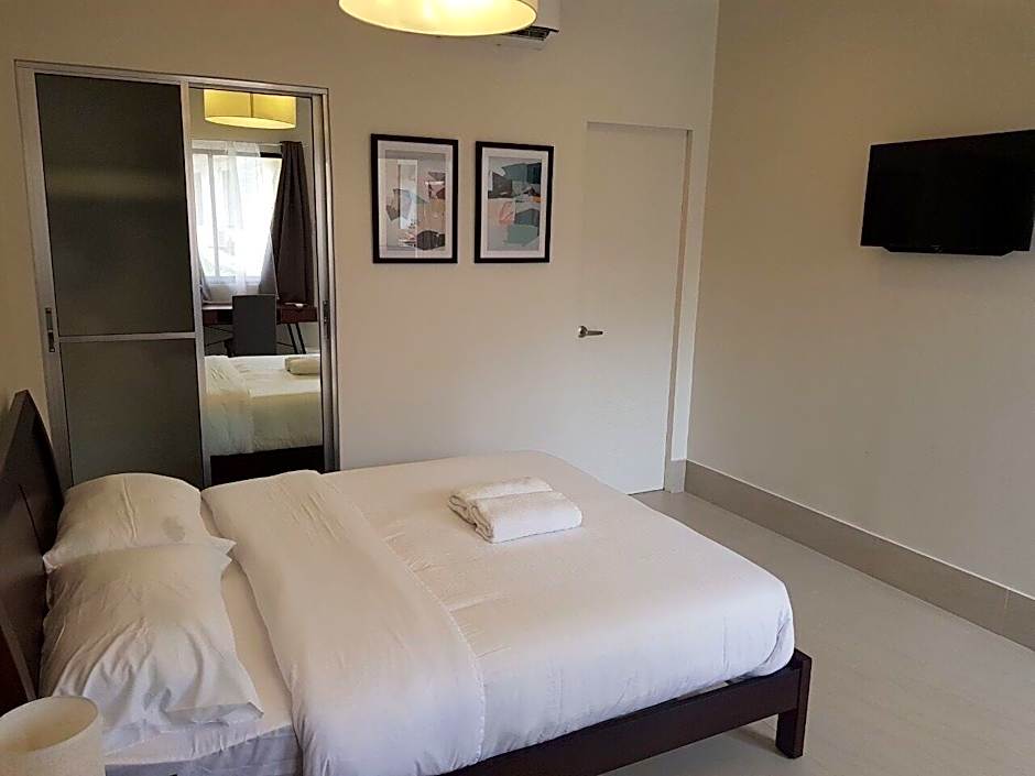 Harman Suites Moalboal