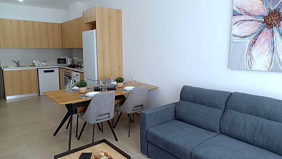 Larvella Estia Luxury Suites