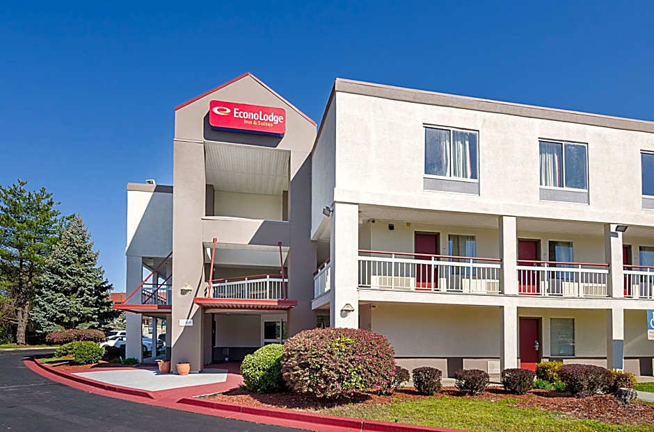 Econo Lodge Inn & Suites