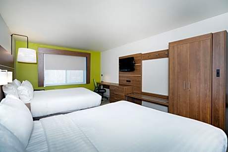 Standard Room with Two Queen Beds
