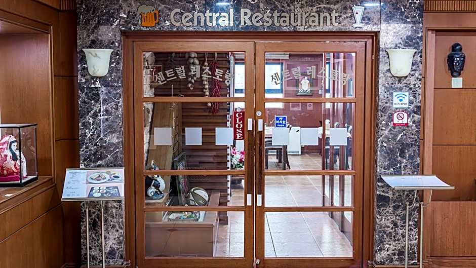 Central Hotel