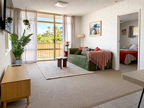 One-Bedroom Apartment with Sea View