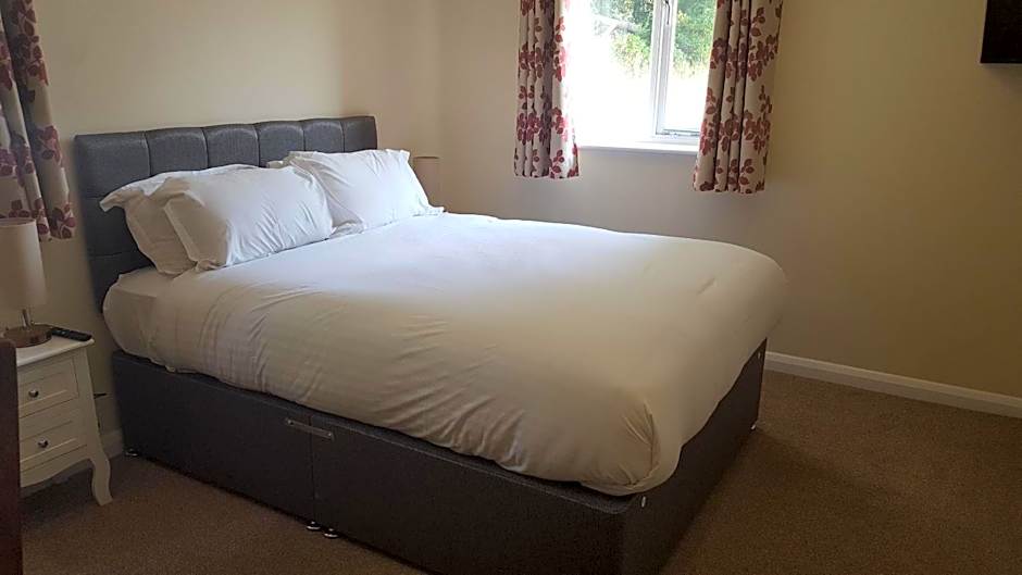 Oakside Lodge Guest House