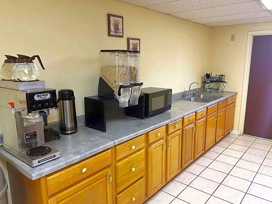 Americas Best Value Inn Evansville