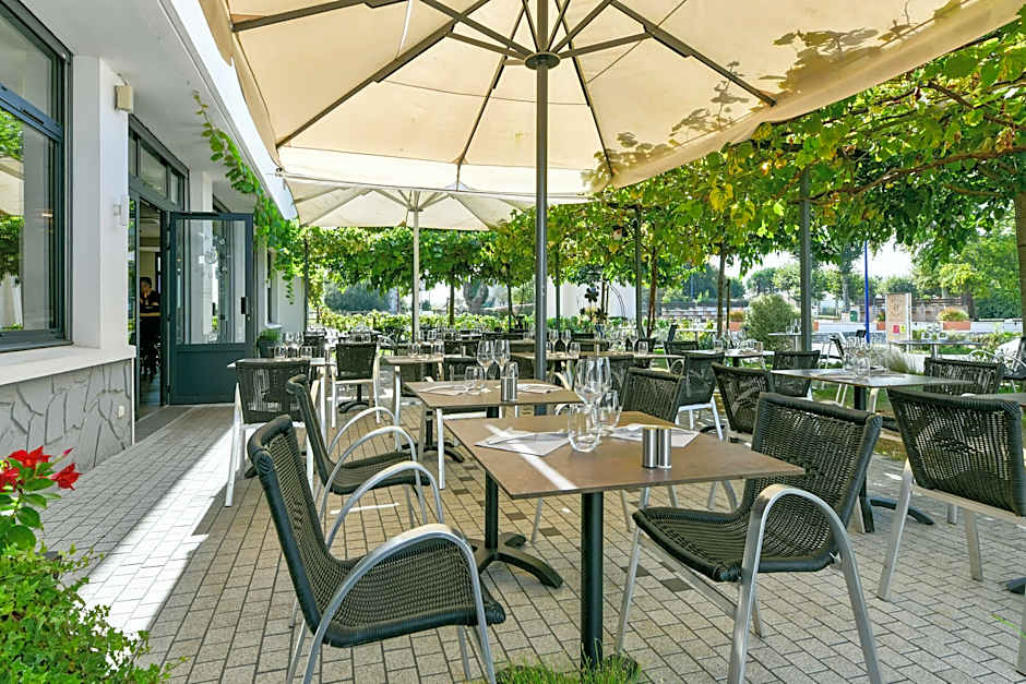 Logis Gnàc é Pause Hôtel et Bistro