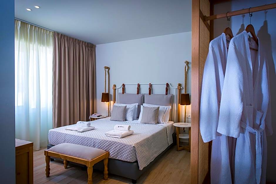 Solimar White Pearl - Adults Only