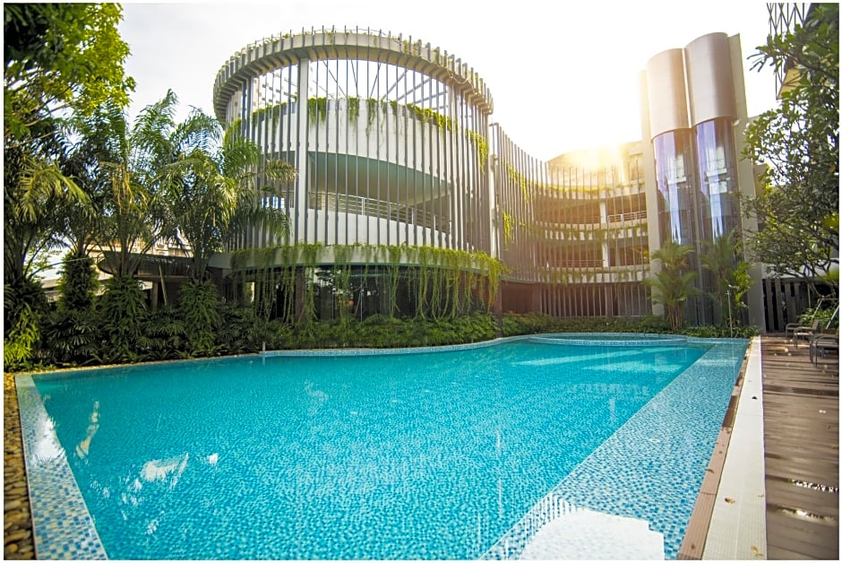 The Mira Central Park Hotel