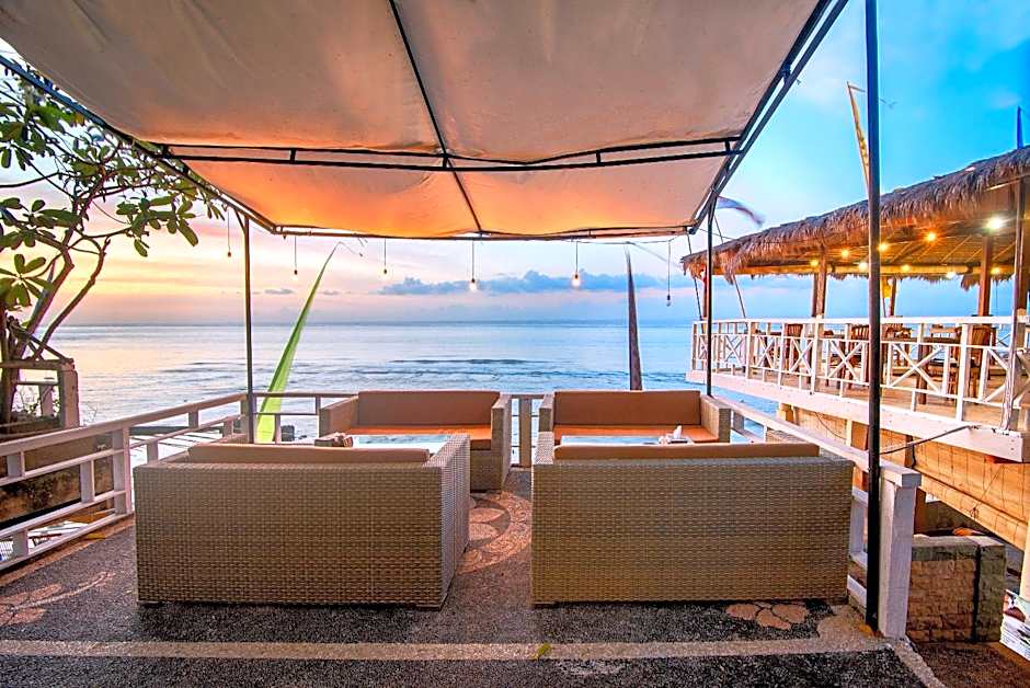 Mushroom Beach Bungalow