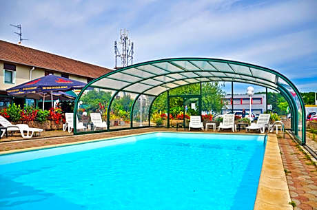 Contact Hôtel Arc-En-Ciel - Réouverture - Rénové