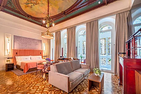 Family Suite (2 Adults + 3 Children)