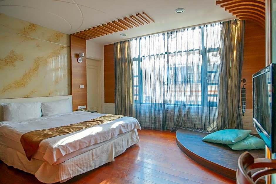 Shuian Lakeside Hotel