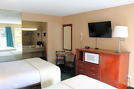 Double Queen Room - Non Smoking