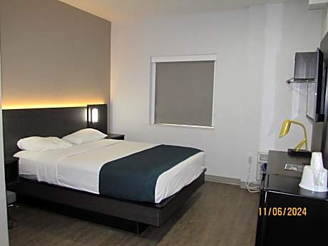 Motel 6-West Des Moines, IA