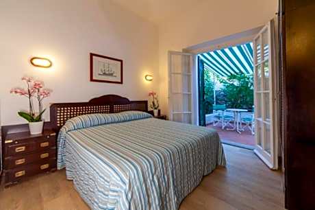 Double Room with Patio