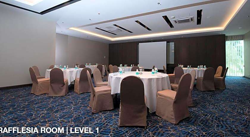 Astana Wing - Riverside Majestic Hotel