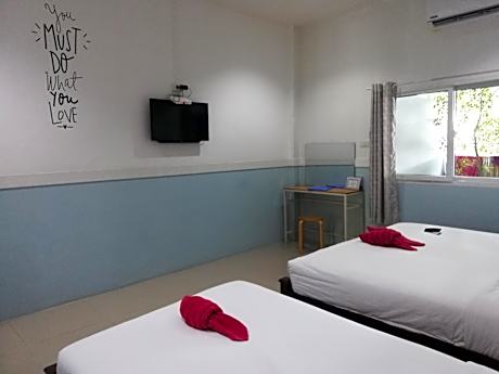 Classic Triple Room - (Free Rental Motorcycle)