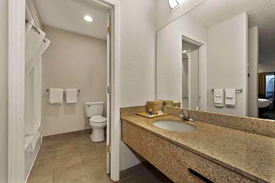 Rodeway Inn Lumberton Central