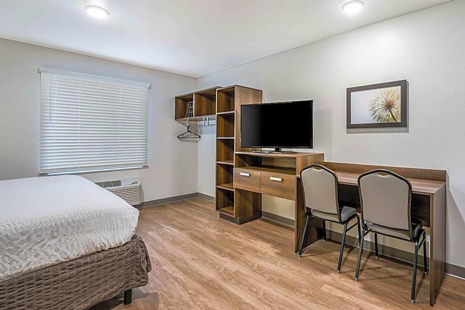 WoodSpring Suites Elgin - Chicago