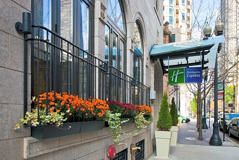 Holiday Inn Express Chicago - Magnificent Mile By IHG