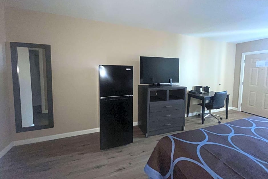 Super 8 by Wyndham Victoria TX