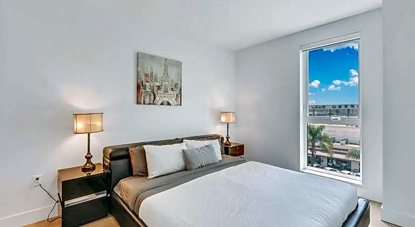 SuitesRUs Apart Hotel near Dodgers Stadium