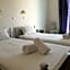 Captain's Rocks Hotel