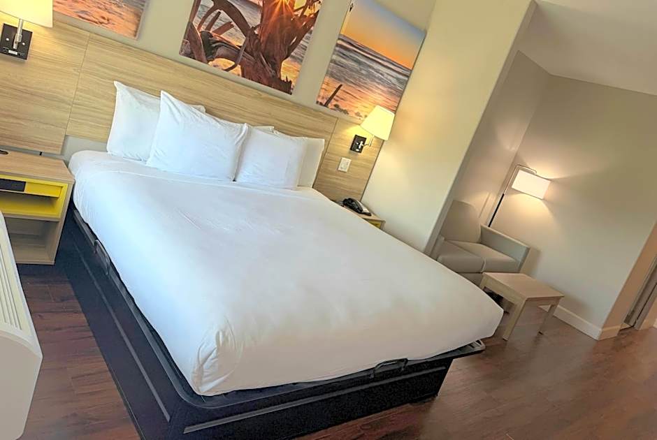 Photo 1 of 8 of Studio 1 King Bed Suite