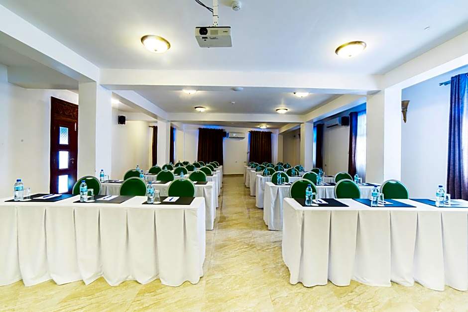 Maru Maru Hotel