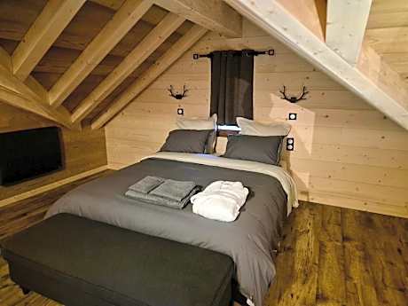 One-Bedroom Deluxe Apartment