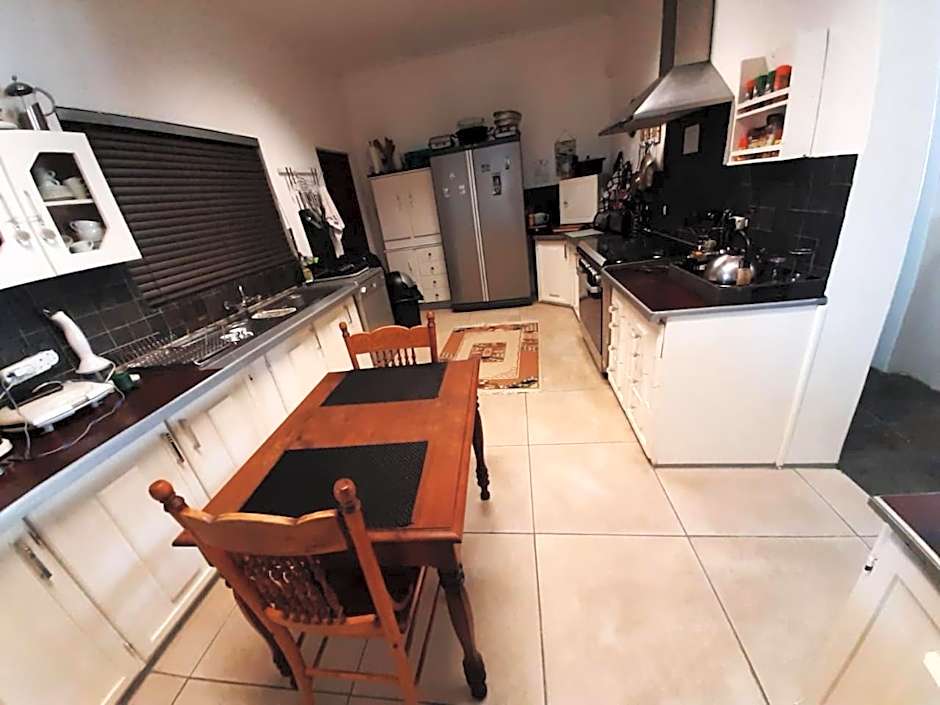 Au Plais De Langebaan at Palm Tree Villa