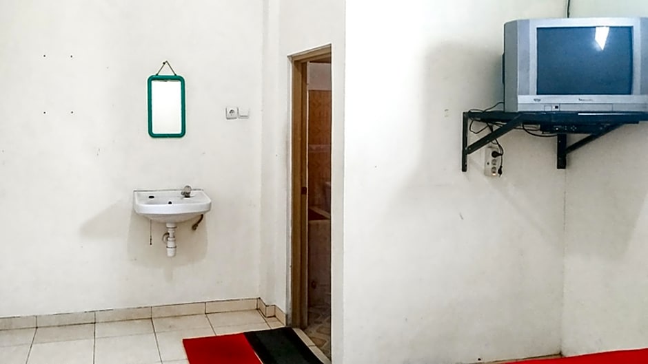 Villa Al Barokah Syariah Family Mitra RedDoorz near Sarangan Lake