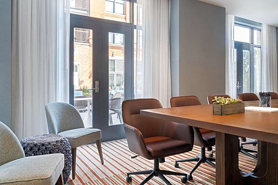 Hotel Indigo Old Town Alexandria By IHG