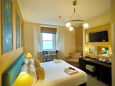 Third Floor Sea View King or Twin