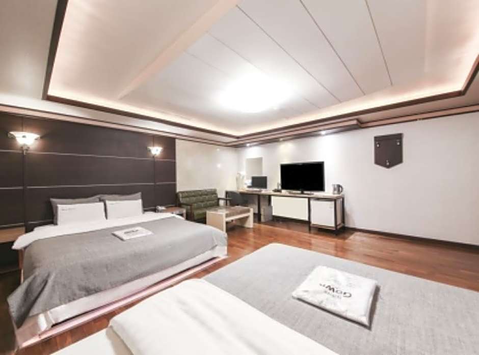 Mate Hotel
