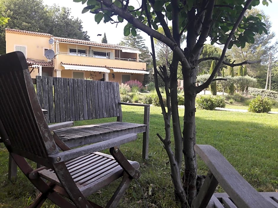 Les Cerises – St. Saturnin d'Apt, UT