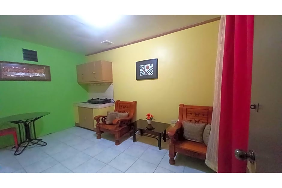 OYO 1048 Jomckayl Apartelle