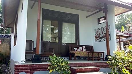 One-Bedroom Bungalow