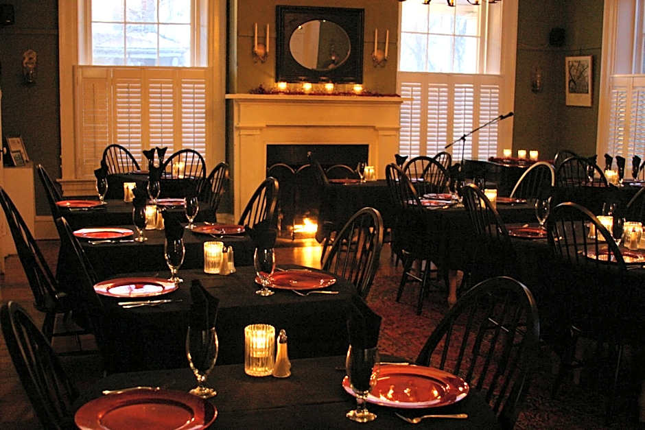 The Lafayette Inn & Restaurant