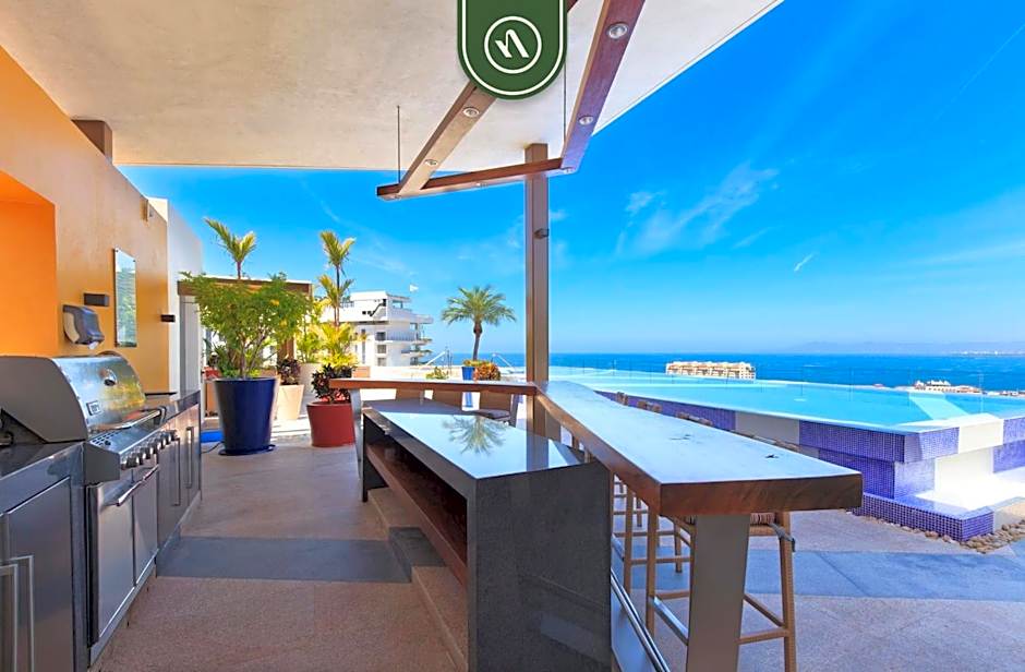 Great Apartment with Rooftop Pool