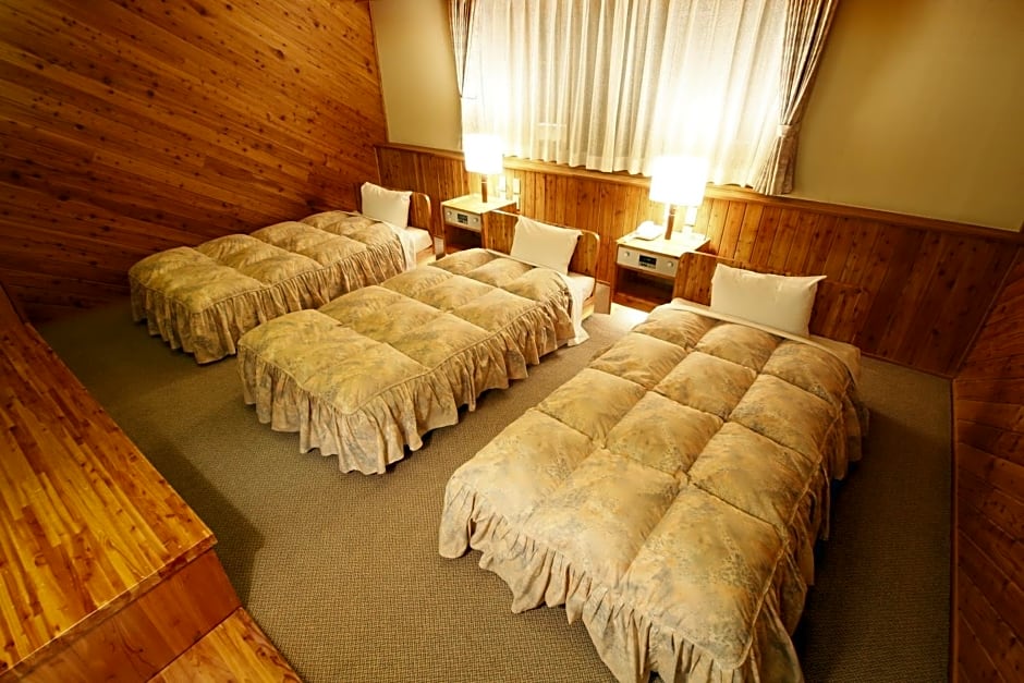 Log Hotel Larch Lake Kanayama