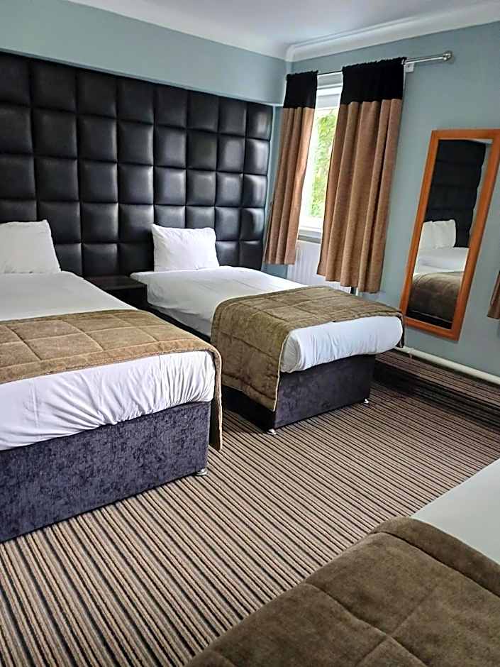 Kings Park Hotel